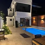 Villa Ni-hane *