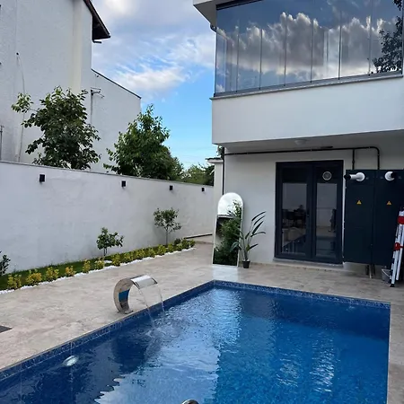 Ni-hane Villa